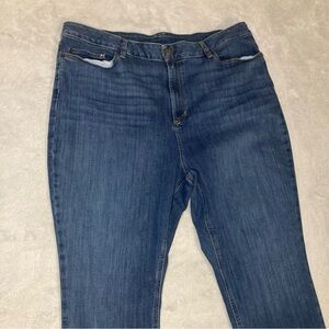 L.L Bean Women’s dark wash skinny Jeans size 18W Regular